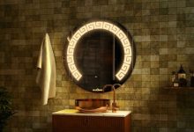Round bathroom mirror