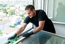 Clean window tracks